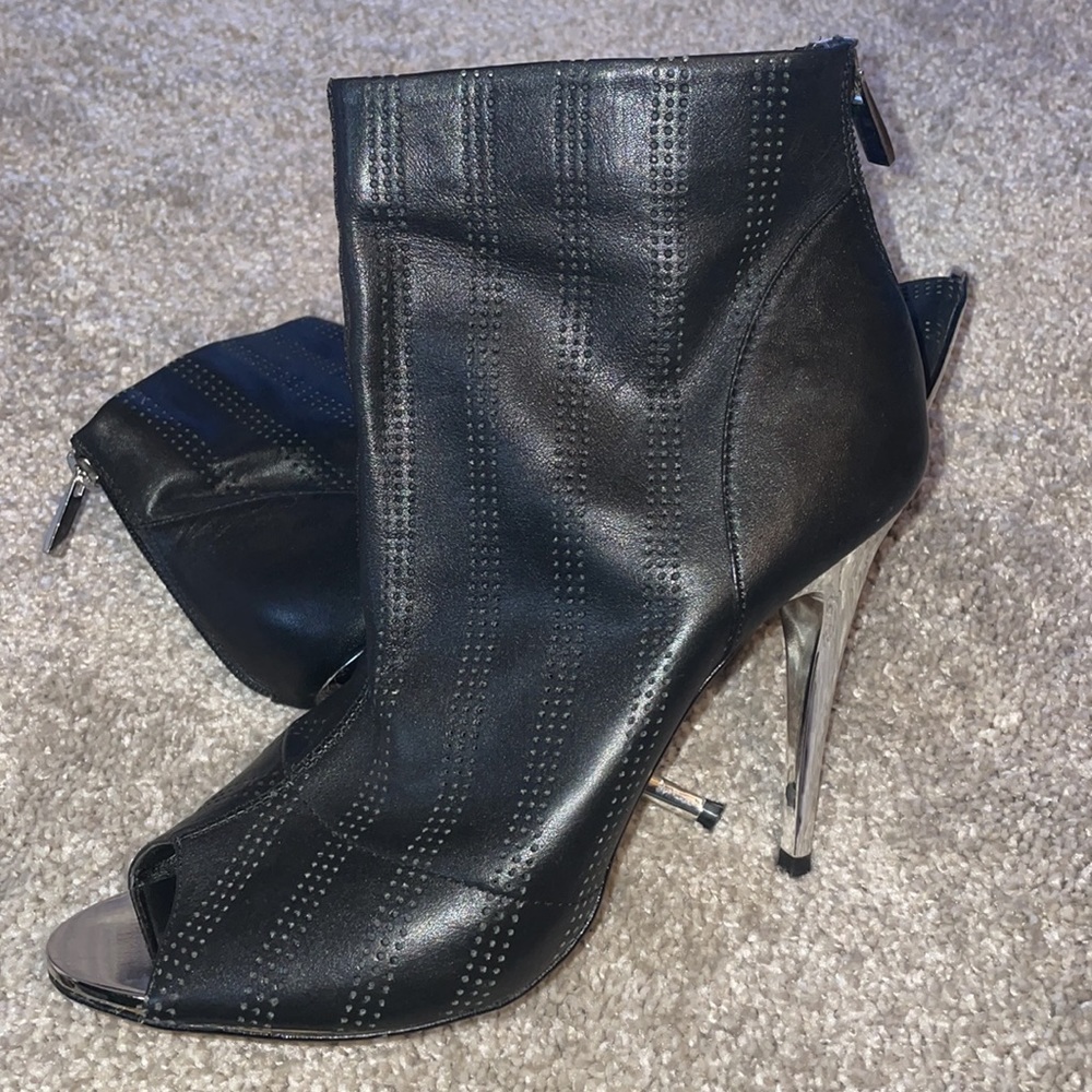 Kristin Cavallari Leila stiletto open toe boot size 9.5 4 inch heels bla…